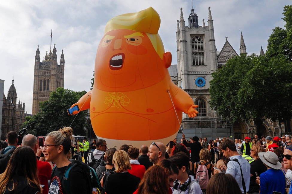 trump balloon