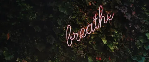 breathe Neonsign