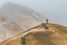 Stufen auf einem Berg