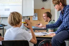 Ein Schüler im Rollstuhl an der inklusiven Sophie-Scholl Schule in Berlin.